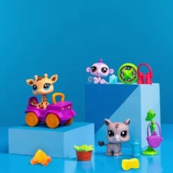 Littlest Pet Shop Safari Play Pack -Spiderman Hanging Store Littlest Pet Shop Safari Play Pack Display 89776.1711077139